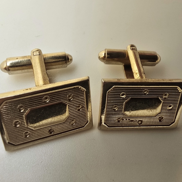 Vintage Rectangle Gold Cufflinks With Nice Design. - Picture 1 of 3